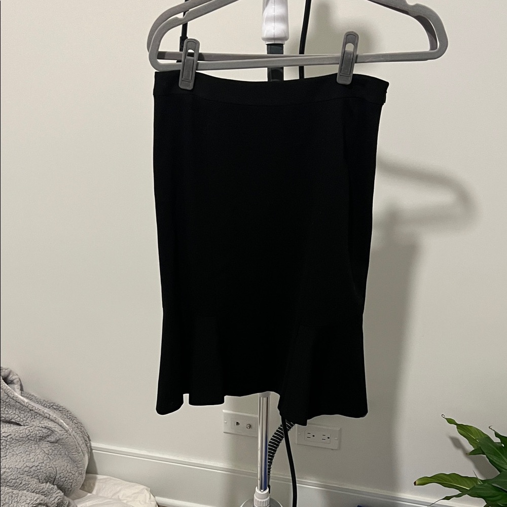 Elegant Black Fluted Women's Skirt